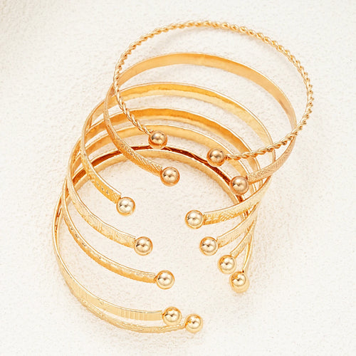 7 Pcs/Set Punk Gold Color Bracelets for Women Streetwear Goth Heart Prints Metal Design Open Bangle Fashion Jewelry Gifts